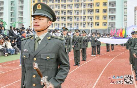 江西新余康展高级技校一同学获全市武术锦标赛散打亚军