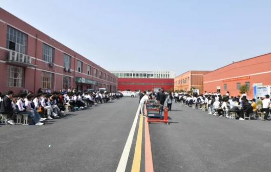 江西新余康展高级技工学校举办汽车专业月度技能大赛